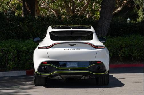 2021 Aston Martin DBX