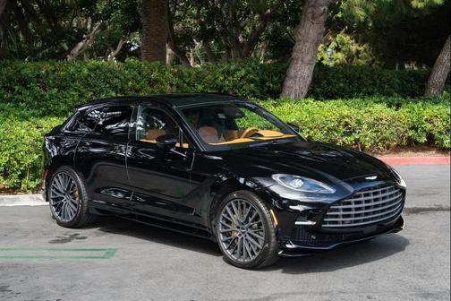 2025 Aston Martin DBX 707