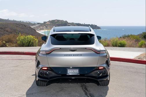 2025 Aston Martin DBX 707