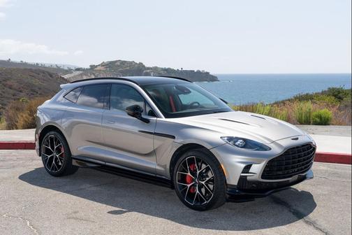 2025 Aston Martin DBX 707