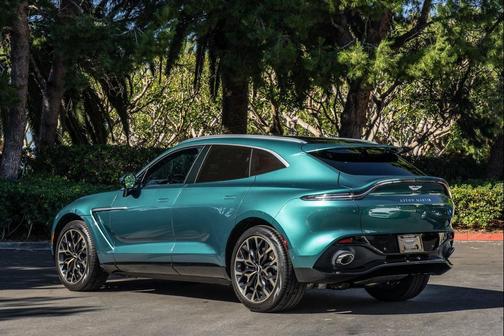 2021 Aston Martin DBX 