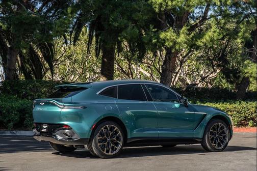 2021 Aston Martin DBX 