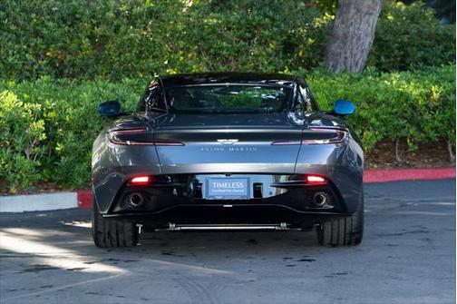 2025 Aston Martin DB12