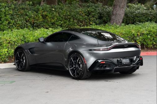 2020 Aston Martin Vantage Base