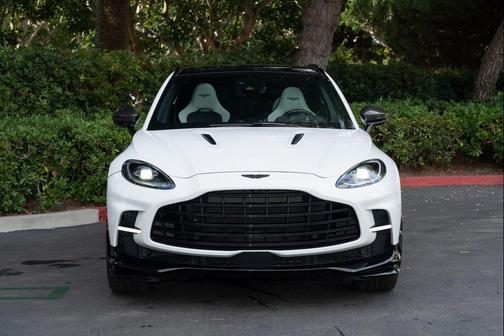 2023 Aston Martin DBX 707