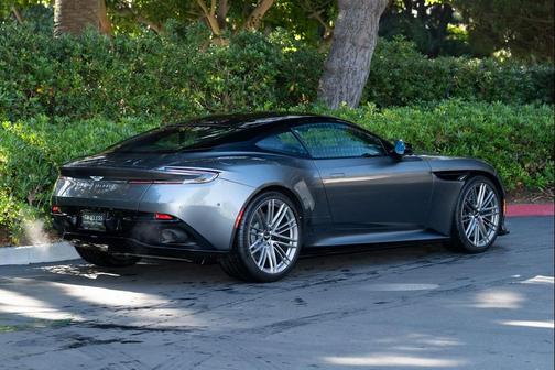 2025 Aston Martin DB12 