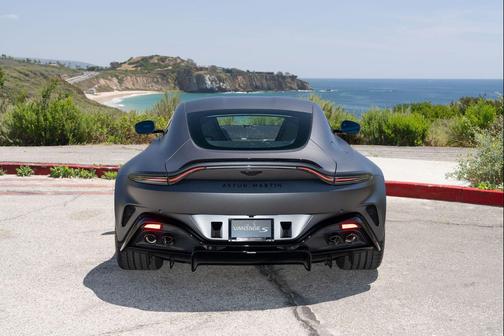 Satin 2026 Aston Martin Vantage S