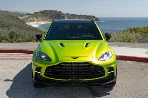 2025 Aston Martin DBX 707