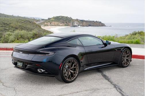 2025 Aston Martin DB12