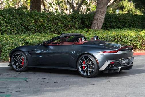 2021 Aston Martin Vantage Roadster