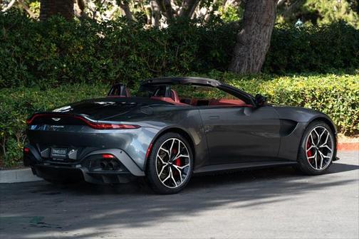 2021 Aston Martin Vantage Roadster