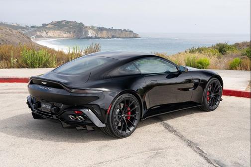 2025 Aston Martin Vantage 