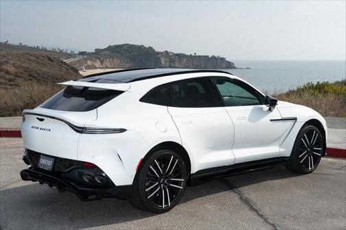 2025 Aston Martin DBX 707