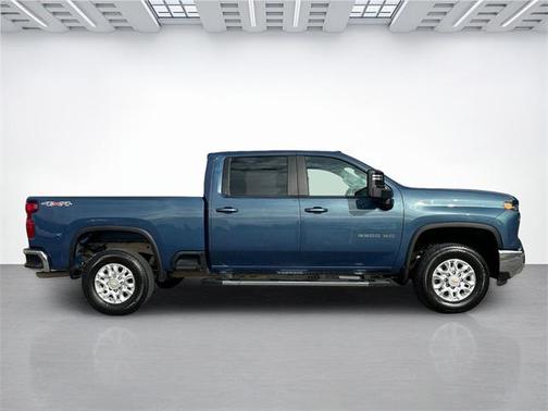 2025 Chevrolet Silverado 3500 LT