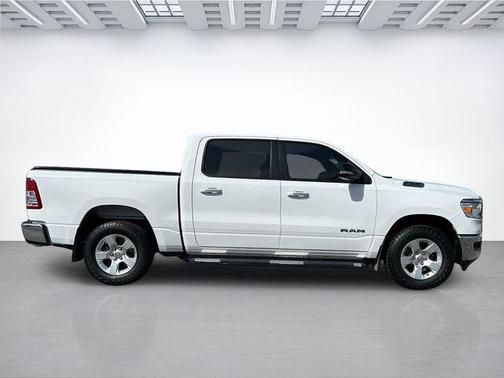 Bright White Clearcoat 2020 RAM 1500 Big Horn/Lone Star