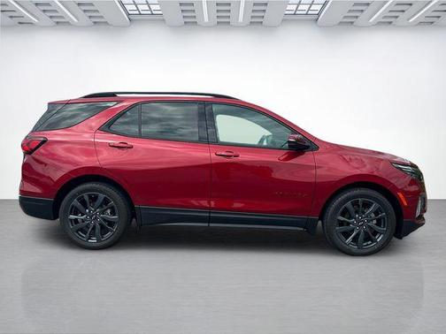 Cherry Red Tintcoat 2022 Chevrolet Equinox FWD RS