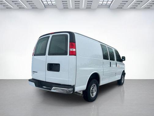 2024 Chevrolet Express 2500 RWD 2500 Regular Wheelbase WT