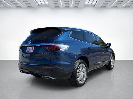 2022 Buick Enclave AWD Essence
