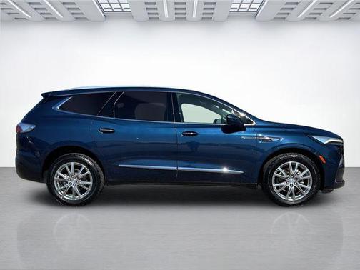 2022 Buick Enclave AWD Essence