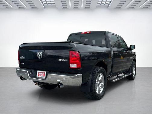 Brilliant Black Crystal Pearlcoat 2016 RAM 1500 Big Horn