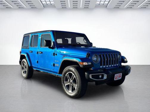 2023 Jeep Wrangler 4-Door Sahara 4x4