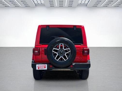 Firecracker Red Clearcoat 2025 Jeep Wrangler 4-Door Sahara 4x4