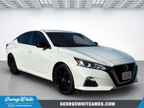 2021 Nissan Altima SR FWD