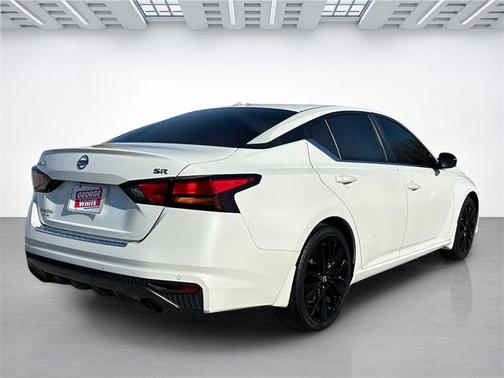 2021 Nissan Altima SR FWD