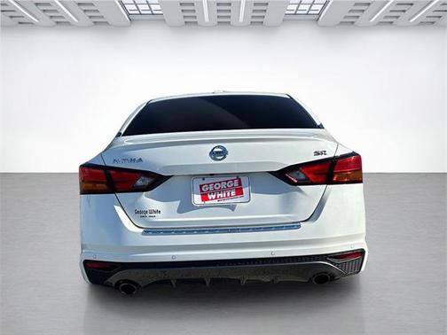 2021 Nissan Altima SR FWD