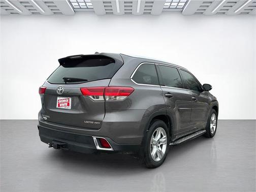 2017 Toyota Highlander 