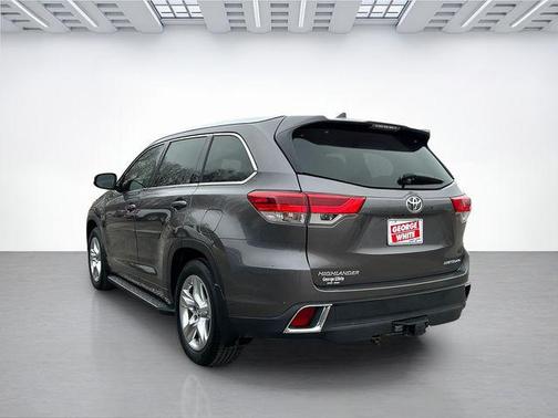 2017 Toyota Highlander 