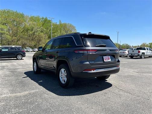 2023 Jeep Grand Cherokee Laredo