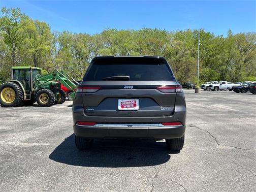 2023 Jeep Grand Cherokee Laredo