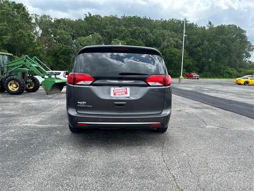 2018 Chrysler Pacifica Touring-L