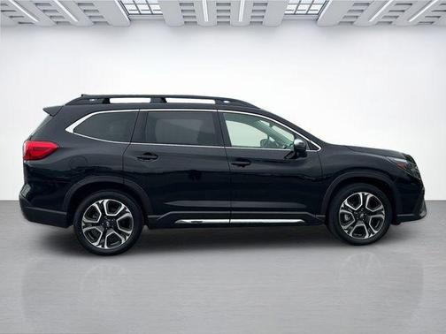 Crystal Black Silica 2023 Subaru Ascent Limited 8-Passenger