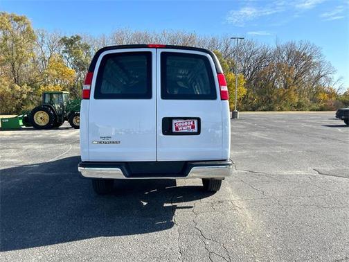 2022 Chevrolet Express 2500 RWD 2500 Regular Wheelbase WT