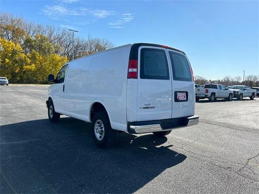 2022 Chevrolet Express 2500 RWD 2500 Regular Wheelbase WT