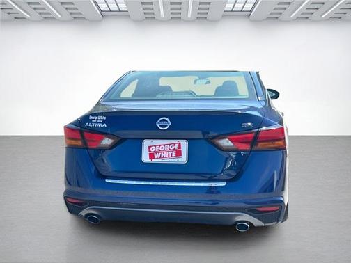 2022 Nissan Altima SR FWD