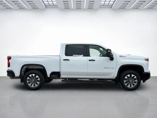 2025 Chevrolet Silverado 2500 Custom