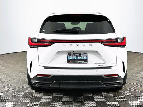 2026 Lexus NX 450h+ Luxury