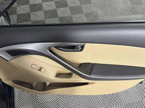 Black Diamond Pearl 2013 Hyundai ELANTRA GLS