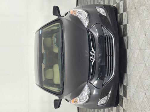 Black Diamond Pearl 2013 Hyundai ELANTRA GLS