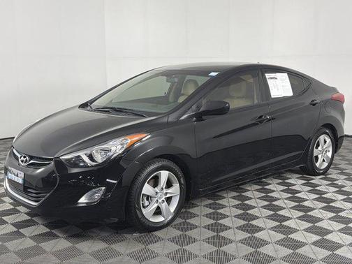 Black Diamond Pearl 2013 Hyundai ELANTRA GLS