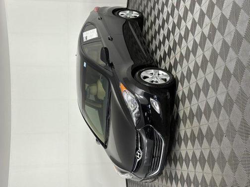 Black Diamond Pearl 2013 Hyundai ELANTRA GLS