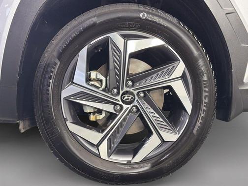 Shimmering Silver 2022 Hyundai TUCSON Limited