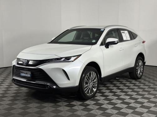 Wind Chill Pearl 2024 Toyota Venza XLE