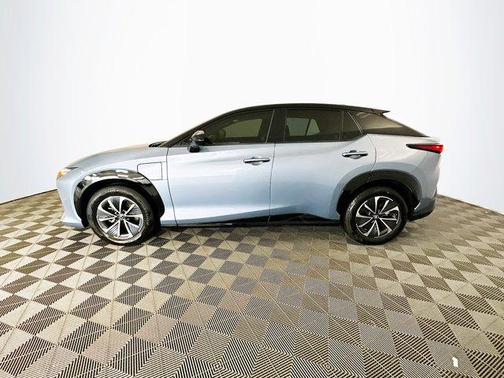 2023 Lexus RZ 450e Luxury
