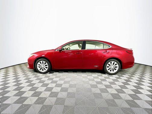 2015 Lexus ES 300h Base