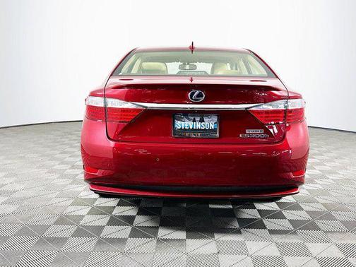 2015 Lexus ES 300h Base