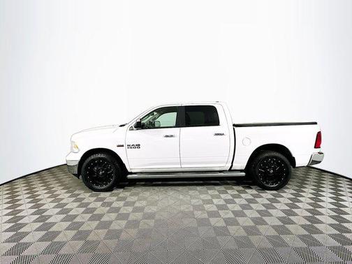 2017 RAM 1500 SLT